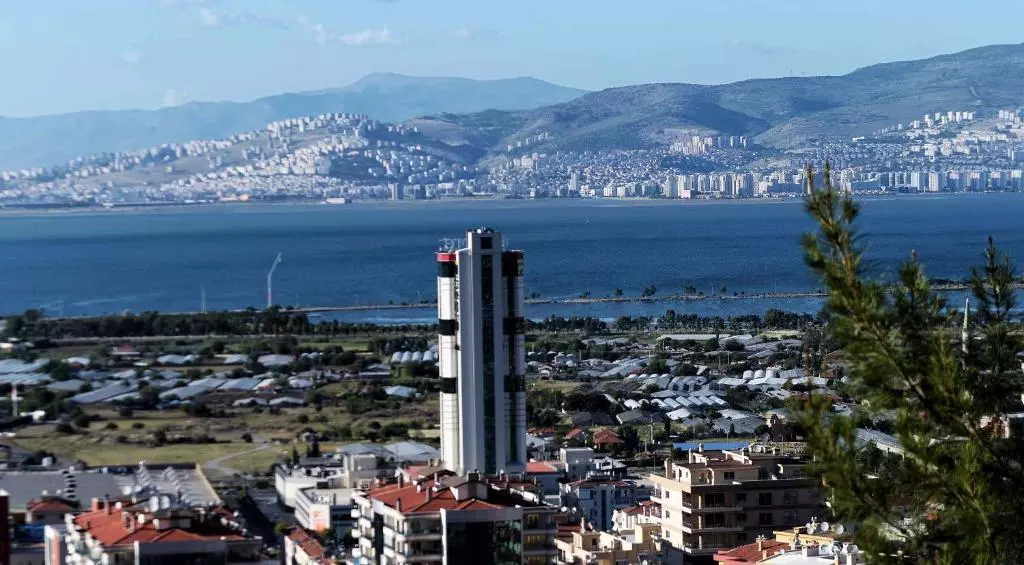 نمای هتل رامادا انکور ازمیر